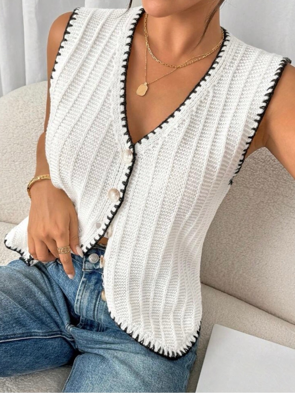 Shein white button up sleeveless knit embroidered hem cottage sweater vest L